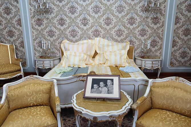 10 h Ceausescu Communism Private Tour in Bucharest plus Dracula's Grave - How the private format affects the day