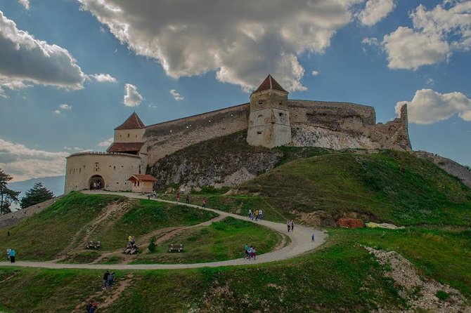 3-Castle: Peles,Bran,Rasnov,Sinaia Monastery from Brasov w pickup - The main drawbacks to weigh