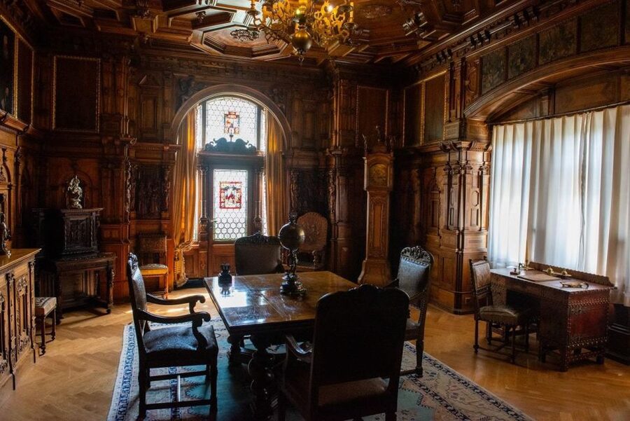 3-Day Medieval Transylvania Package Tour - Bran Castle and the Dracula question