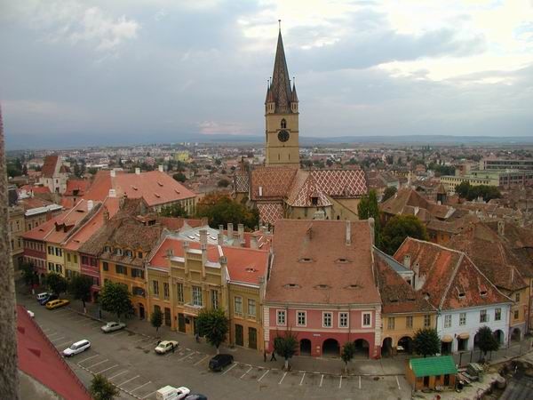 3-Day Medieval Transylvania Package Tour - Day one: Curtea de Argeș, Cozia, and Sibiu