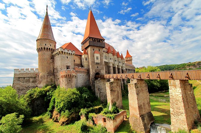 4-Day Inside Transylvania & Transfagarasan Tour from Bucharest - Day four: Transfagarasan or the Olt Valley