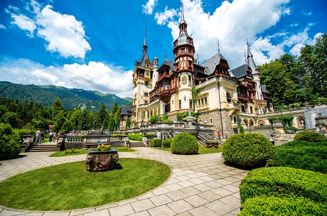 4-Day Inside Transylvania & Transfagarasan Tour from Bucharest - Food, hotels, and the price question