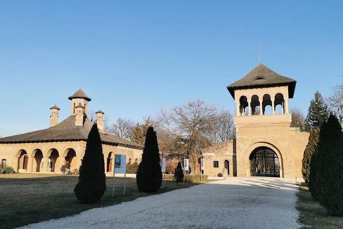 5h Abandoned Fort, Dracula's Grave and Mogoșoaia Palace, Private - Timing, entrance fees, and Monday restrictions