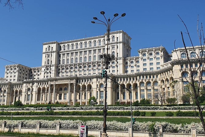 5h Bucharest City Tour by Car/Minivan – Small Group max 7 people - A full hour at the Village Museum