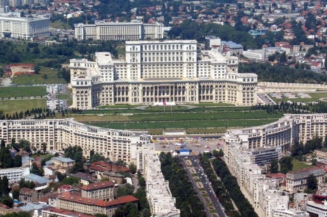 8h Bucharest full-day Tour, Parliament and Top Attraction, Privat - Ceaușescu Mansion: private excess behind closed doors