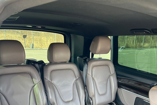 Airport Transfer -One way Bucharest Otopeni Henri Coandă Airport - Who should book this transfer?