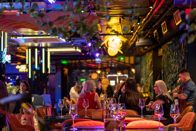 Bar Crawling - The Marmorosch vault gives the crawl a strong opening