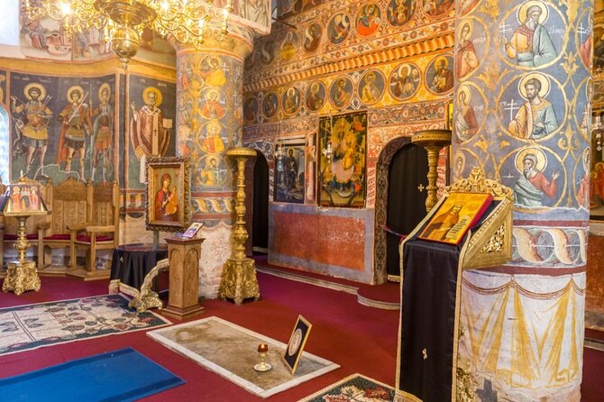 Bison Sanctuary, Vlad the Impaler Princely Court & Dracula Grave - The guides and the quality of the day
