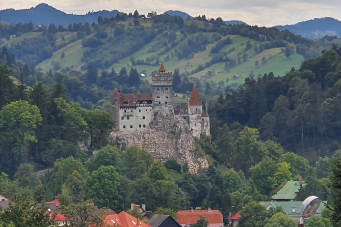 Bran Castle, Peles Castle and Brasov City - Private Tour from Bucharest - Two hours in Brasov’s historical center