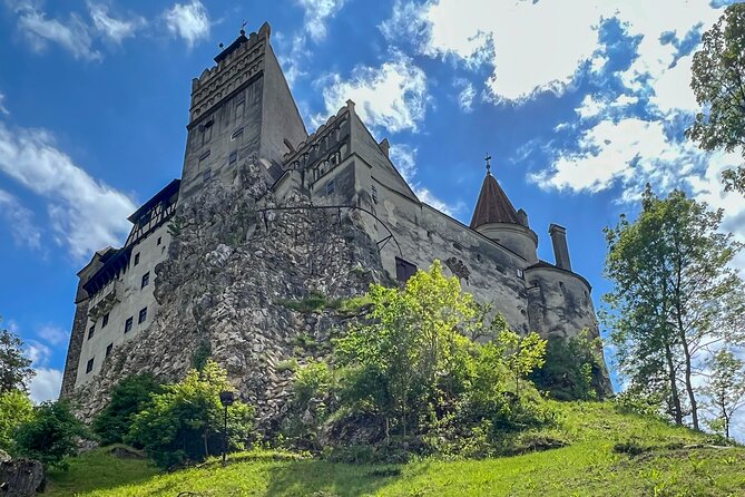 Bran (Dracula) Castle, Bear Sanctuary, Rasnov Fortress & Palinca Distillery - Practical details that make the day easier