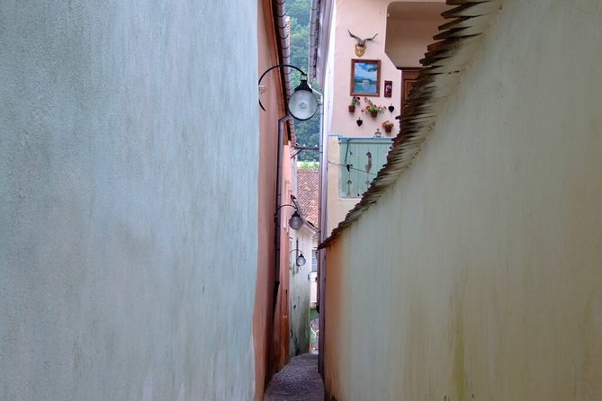 Brasov City Guided Walking Tour for Small Group - Why Brasov works so well on foot