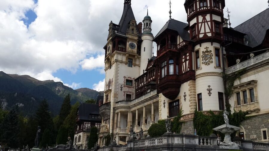 Brasov: Peles Castle, Bran Castle & Rasnov Fortress Day Tour - Why this day trip works from Brașov