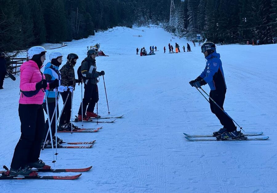 Brasov: Ski Lessons Day Trip For All Ages And Levels - Key points to know before you book