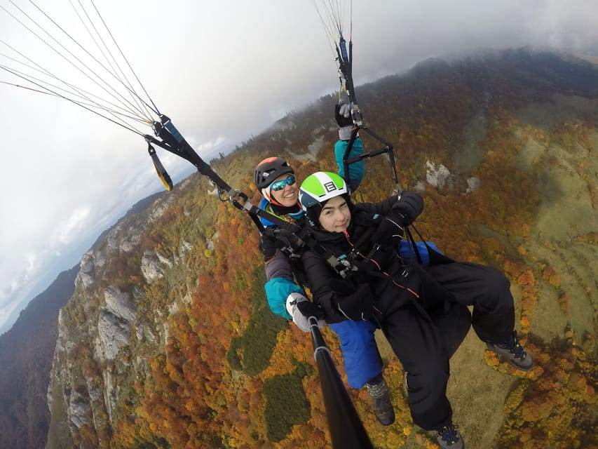 Brasov (:) Tandem Paragliding Experience - Meeting by the Big Backpacks