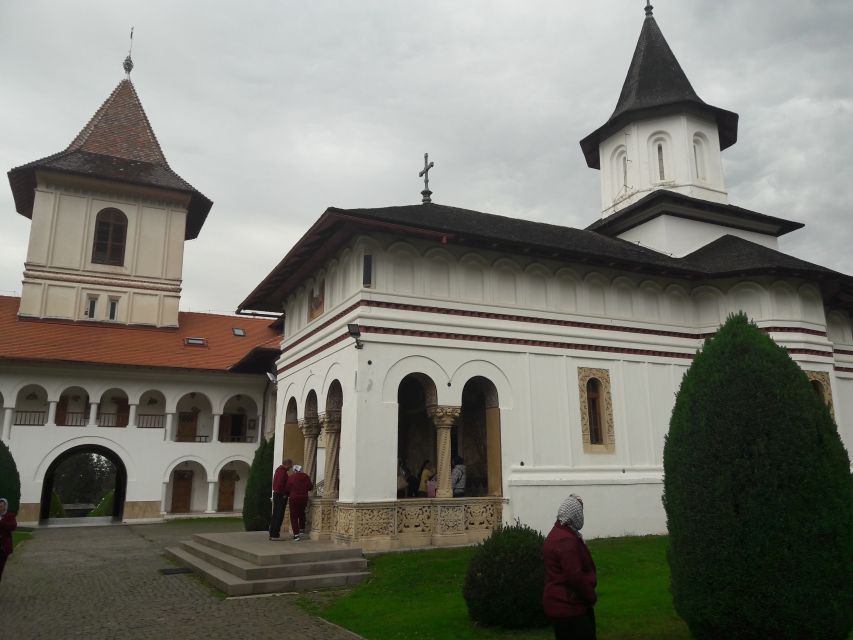 Brasov: Transfagarasan Highway, Balea Lake & Carta Monastery - Three hours on the Transfagarasan