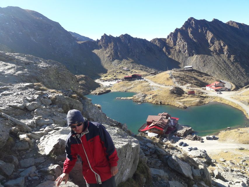 Brasov: Transfagarasan Highway, Balea Lake & Carta Monastery - What the small group and vehicle mean