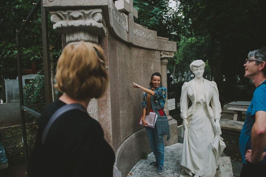 Bucharest: 3-Hour Dark History Tour with a Local - Six cemeteries on one Bucharest street
