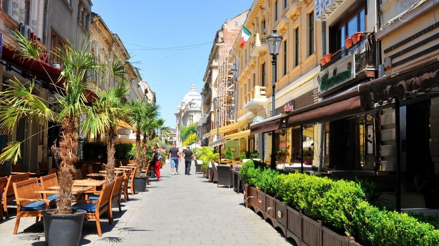 Bucharest: 4-Hour Walking Food Tour in the Old Town - First Stop: Romanian Pies With a Story