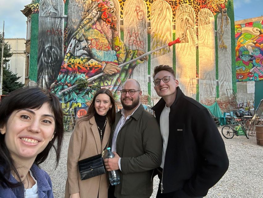 Bucharest: Alternative Sightseeing 2.5-3h-Hour Guided Tour - Finishing at Food Hood