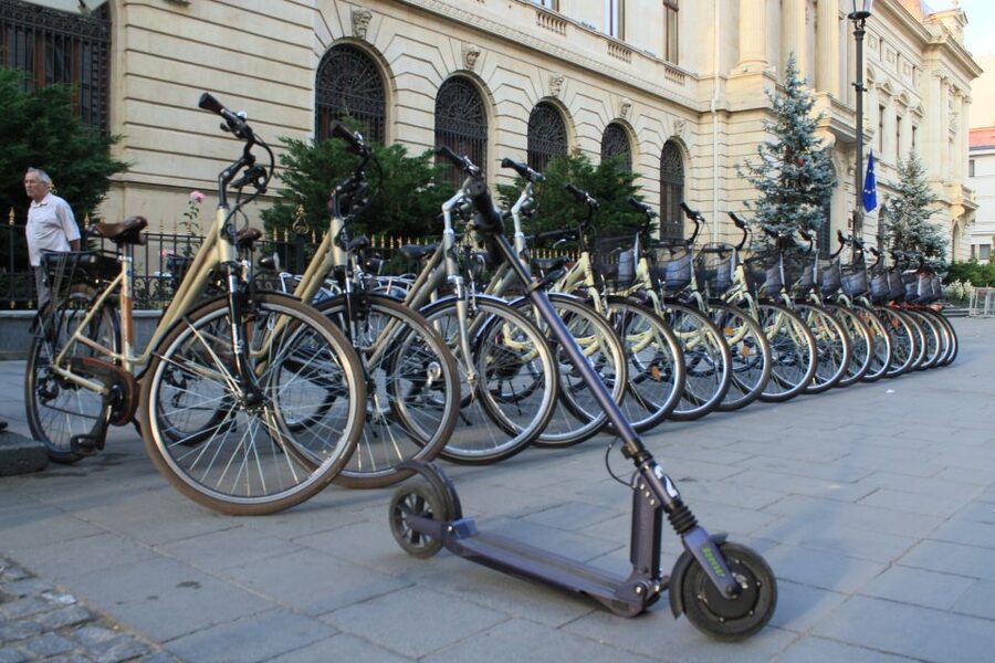 Bucharest Bike Rentals - Starting near Hanu Berarilor on Strada Operetei
