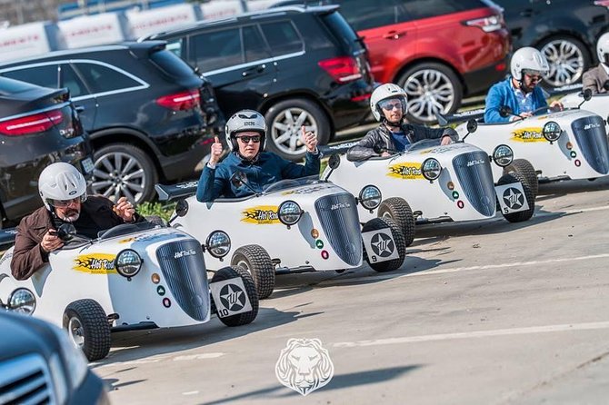 Bucharest: CityTour in one of a kind mini hot rod - The briefing: simple controls, clear expectations