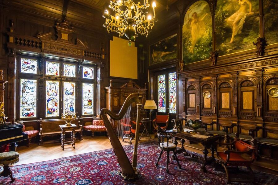 Bucharest: Day Trip to Dracula Castle, Peles Castle & Brașov - Peleș Castle and the royal Carpathians