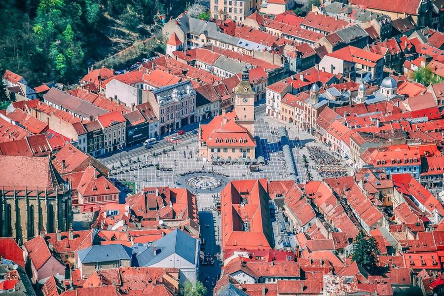 Bucharest: Day Trip to Dracula Castle, Peles Castle & Brașov - Guides make the difference