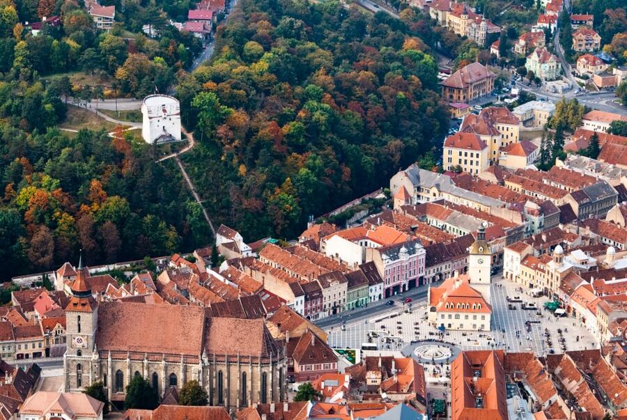 Bucharest: Dracula Castle, Peles Castle & Brasov Guided Tour - Peleș Castle in Sinaia