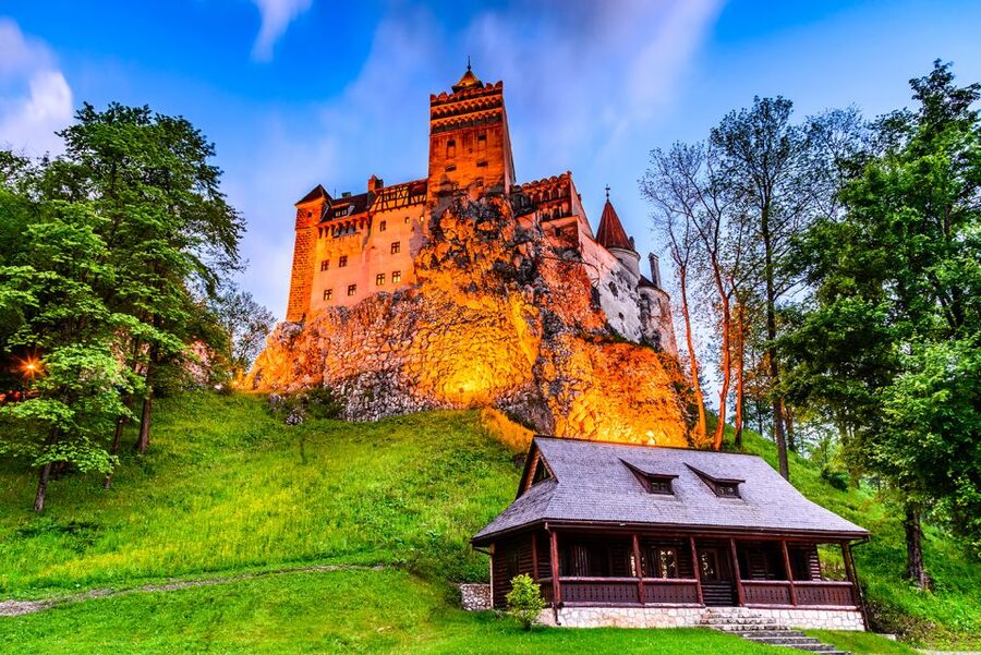 Bucharest: Dracula's Castle, Peles Castle, & Brasov Old Town - The key points before you book