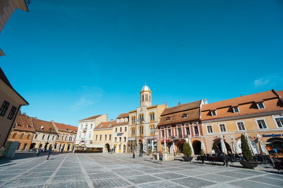 Bucharest: Dracula's Castle, Peles Castle, & Brasov Old Town - Bran Castle: separating Dracula from Vlad the Impaler