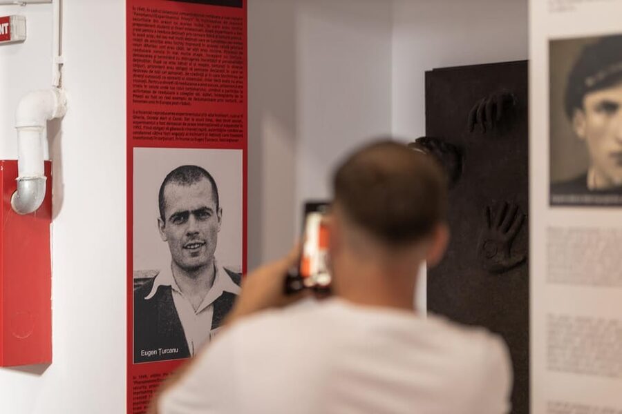 Bucharest: Entry ticket at the Museum of Communism - The guide option, and what it does not include