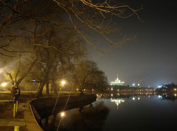 Bucharest Evening Tour and Traditional Dinner - What the 1.5-hour city tour feels like