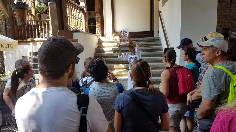Bucharest: Guided Walking Tour with Romanian Snack - Why this route works as a first look at Bucharest