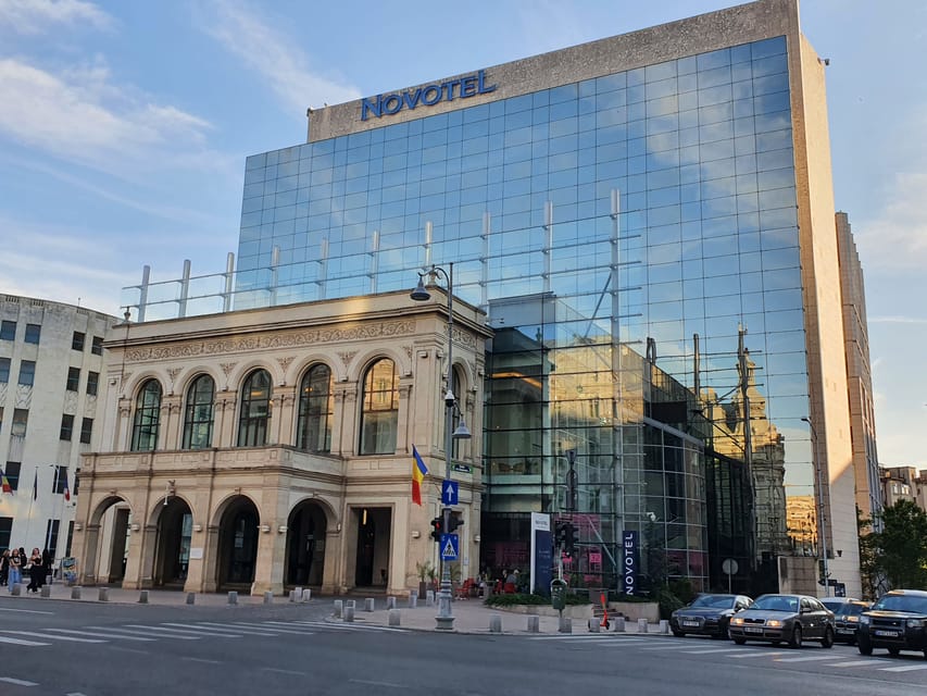 Bucharest: Guided Walking Tour with Romanian Snack - Cărturești Carusel and Bucharest’s playful side