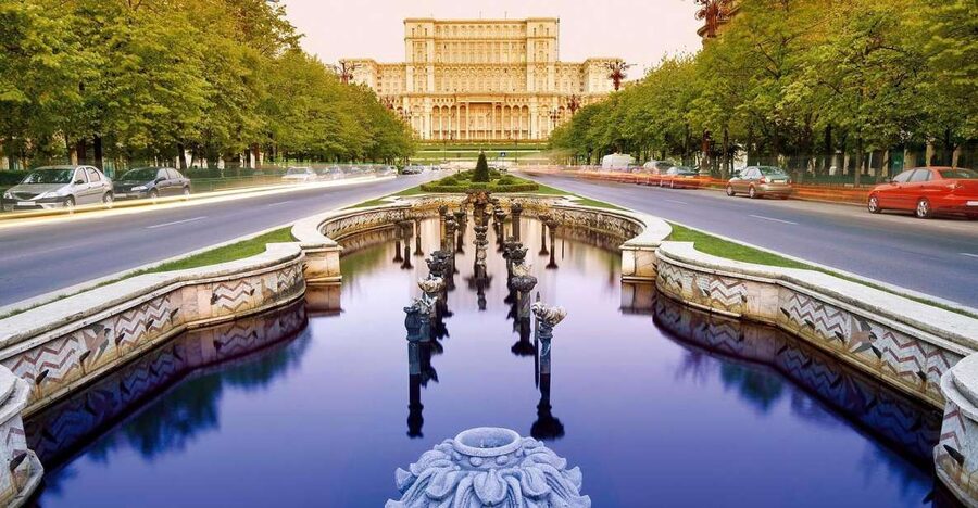 Bucharest: Half Day Bike Tour - Parks, shade, and the possible café break