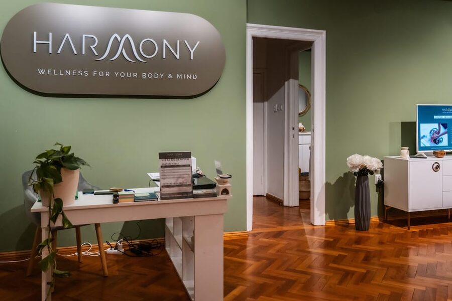 Bucharest: Harmony Wellness Center Massage Treatments - Arriving at Meron Caffee 10 minutes early