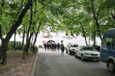 Bucharest Highlights Half-Day City Tour with Pickup