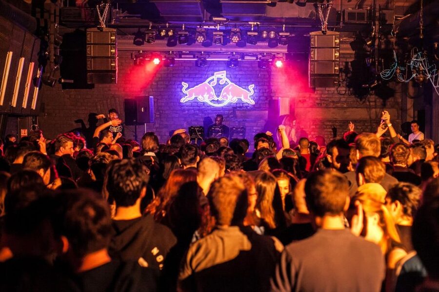 Bucharest: Night Life Tour - What the guide adds between the bars