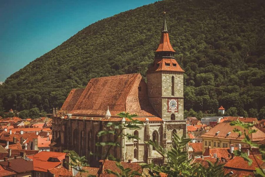 Bucharest: Peles Castle, Bran Castle & Brașov Day Tour - Transport, timing, and group size