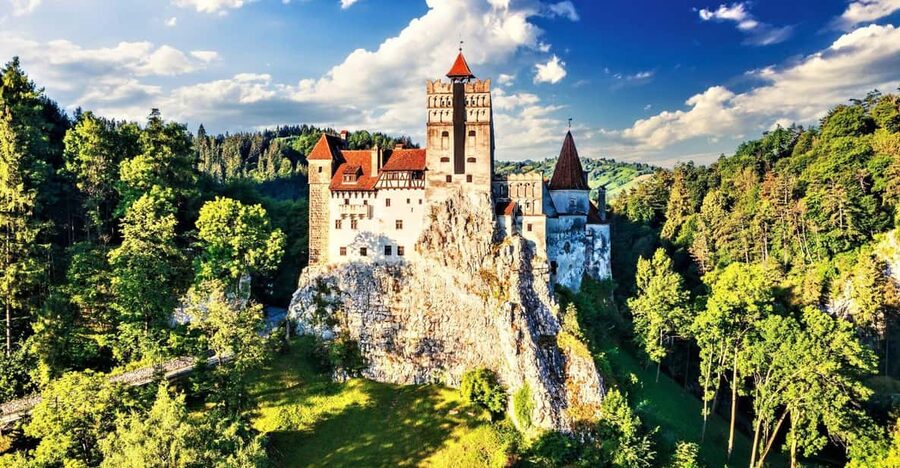 Bucharest: Peles Castle, Bran Castle, & Brasov Old Town Tour - Key points to know before booking