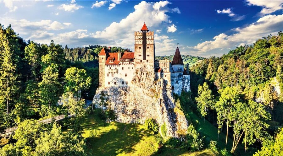 Bucharest: Peles Castle, Bran Castle, & Brasov Old Town Tour - Why this Bucharest day trip works