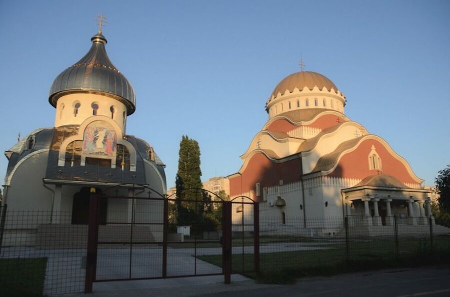 Bucharest: Private Three Neighborhoods Tour by Vintage Car - What the 3.5-hour schedule feels like