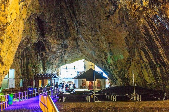 Bucharest Private Tour to Peles Castle & Biggest Salt Mine in Eu - Booking details worth checking first