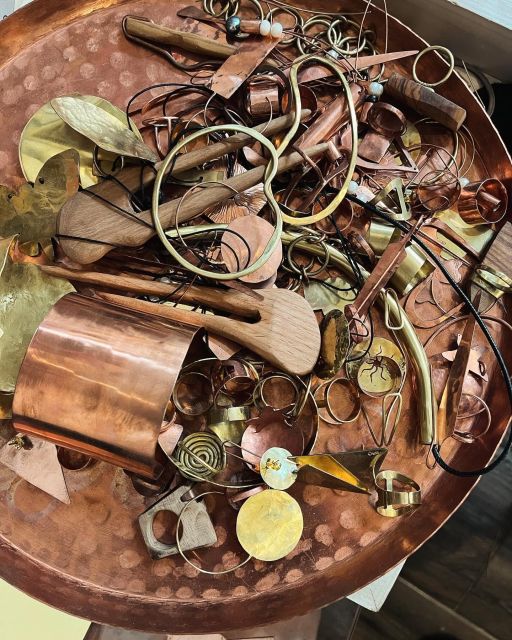 Bucharest: Real Roma Community - Crafting Workshop - What the two to three-hour workshop feels like