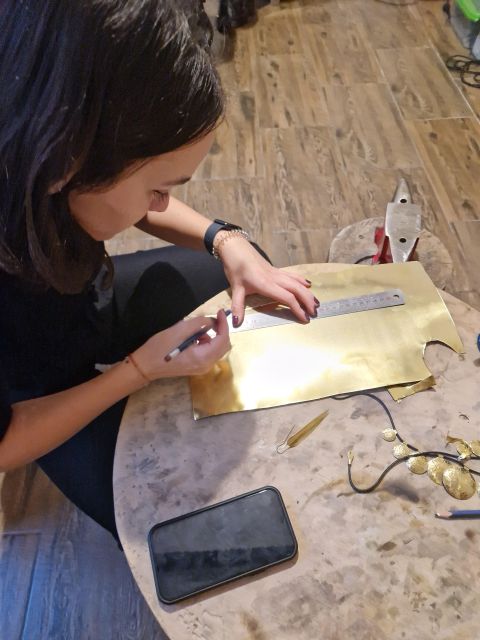Bucharest: Real Roma Community - Crafting Workshop - Meeting the Roma craftsman in the city-center workshop