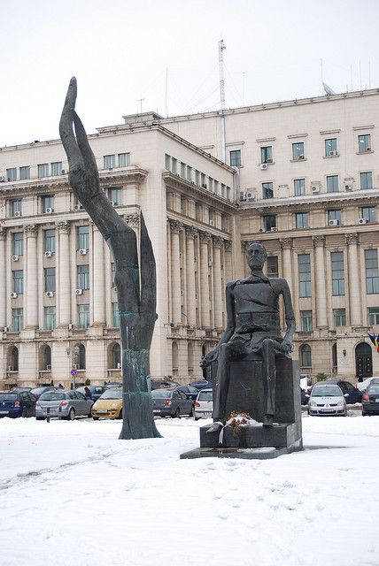 Bucharest Sightseeing Tour - Starting at Piaţa Presei Libere