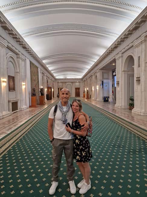 Bucharest: tour in the Parliament in Italian+exterior visit with guide - Constitution Square and Antim Monastery
