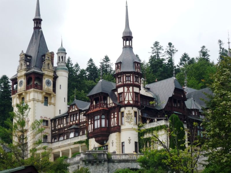 Bucharest: Transylvania and Dracula's Castle 2-Day Tour - Key points to know before booking