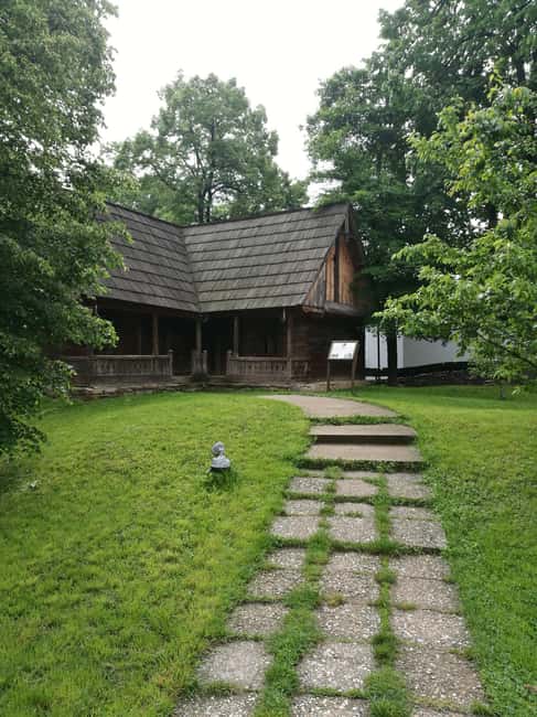 Bucharest: Village Museum Guided Tour - What the one-hour route gives you