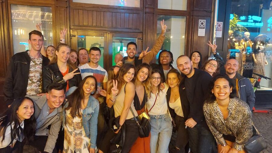 Bucharest: Weekend Pub Crawl - The clubs are the main event